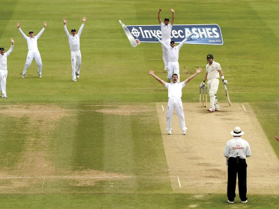 allan border lashes out at embarrassing top order