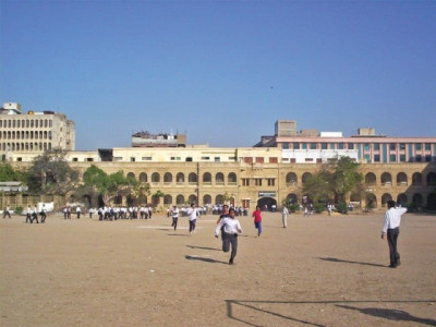 judicial scare sindh govt takes back decision to merge sm college with smiu