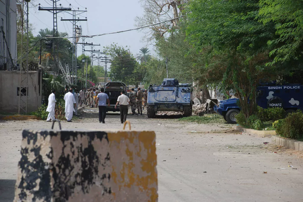 security forces have cordoned off the area after the attack on isi office in sukkur photo express naeem ahmed ghouri security forces have cordoned off the area after the attack on isi office in sukkur photo express naeem ahmed ghouri
