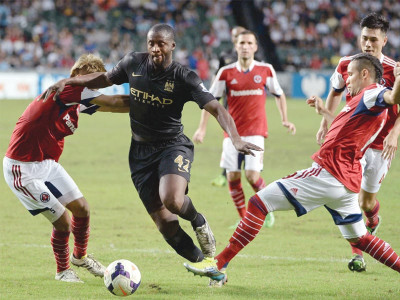 toure backs unbelievable pellegrini