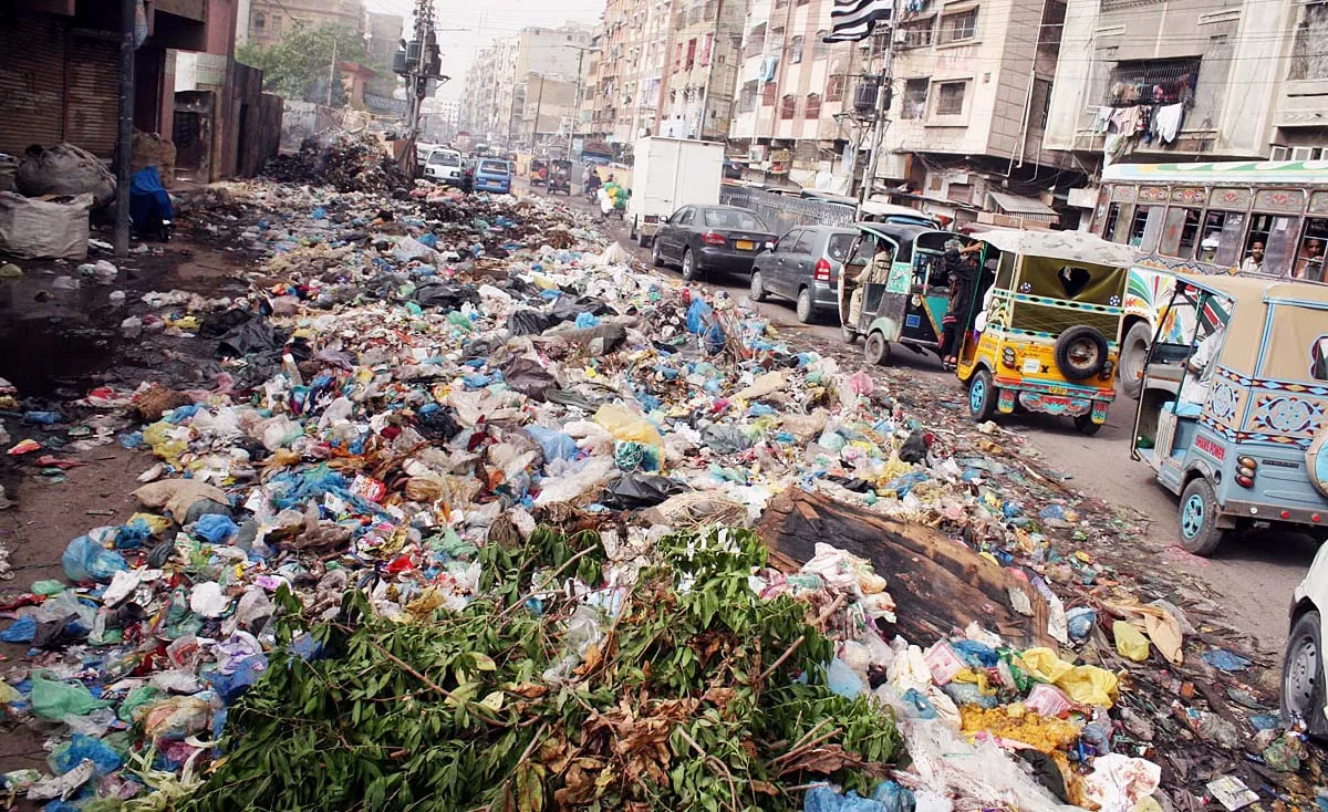 a view of the garbage accumulated on the road to lee market photo online a view of the garbage accumulated on the road to lee market photo online