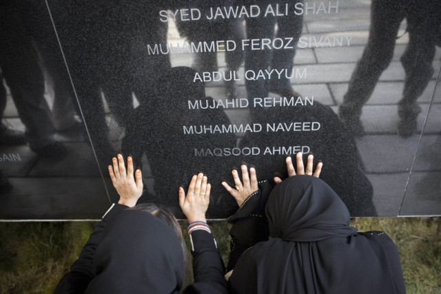 family members of the victims of airblue plane crash mourn photo afp file family members of the victims of airblue plane crash mourn photo afp file