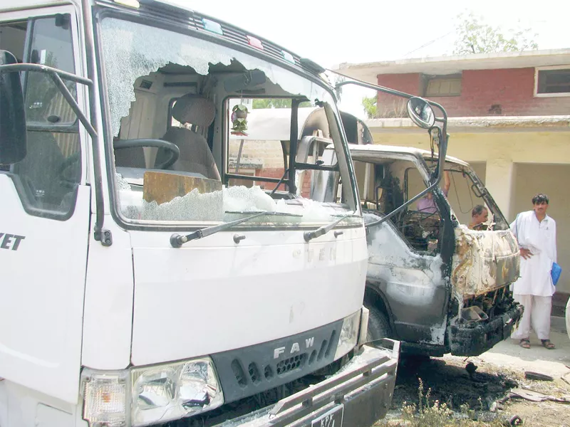 power cuts lasting over 20 hours provoked bannu residents into attacking a pesco office photo online power cuts lasting over 20 hours provoked bannu residents into attacking a pesco office photo online