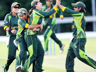 upbeat pakistan aim to clinch title today