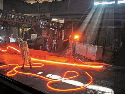 russia offers funds to revive pakistan steel mills