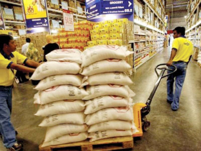 business to business metro s business model shields it from competition