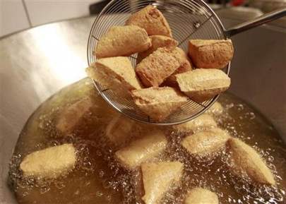 stinky tofu taiwan s tasty snack packs a rotten stench stinky tofu taiwan s tasty snack packs a rotten stench