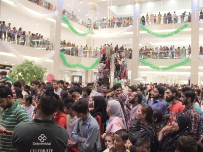 excited shoppers make the most of discounts