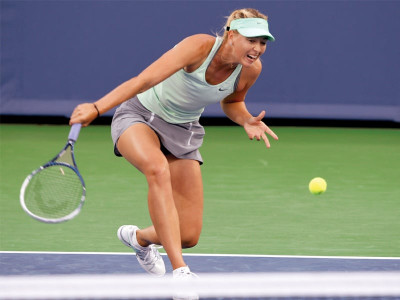 stephens stuns sharapova in cincinnati