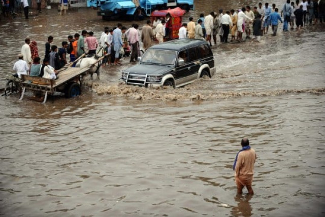 rain continues for a fifth day in lahore and neighboring areas leaving two dead and at least ten injured photo afp rain continues for a fifth day in lahore and neighboring areas leaving two dead and at least ten injured photo afp