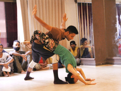 joshinder chaggar set for another peculiar conversation on stage joshinder chaggar set for another peculiar conversation on stage