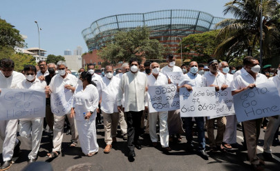 crisis hit sri lanka halts share trading as protests spiral crisis hit sri lanka halts share trading as protests spiral