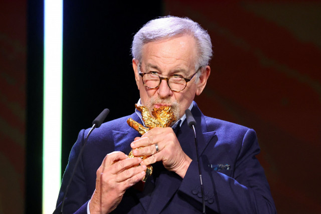 still filming spielberg 76 wins berlin lifetime award still filming spielberg 76 wins berlin lifetime award