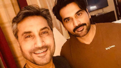 adnan siddiqui takes a jibe at humayun saeed for always getting the girl adnan siddiqui takes a jibe at humayun saeed for always getting the girl