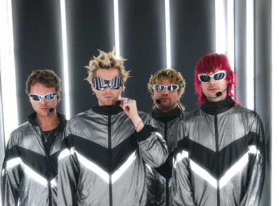 5 seconds of summer announce 2026 world tour and release new single telephone busy