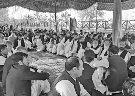 lawyers sit in enters sixth day over vacant judges posts lawyers sit in enters sixth day over vacant judges posts