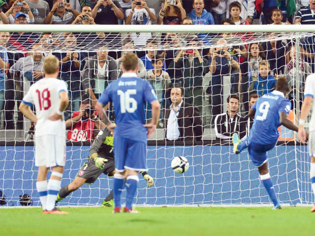 the 2014 world cup in brazil will be italy s 14th consecutive appearance in the finals photo afp the 2014 world cup in brazil will be italy s 14th consecutive appearance in the finals photo afp
