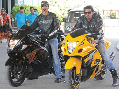 wheeled wonders car enthusiasts prove karachi is more than just kalashnikovs wheeled wonders car enthusiasts prove karachi is more than just kalashnikovs