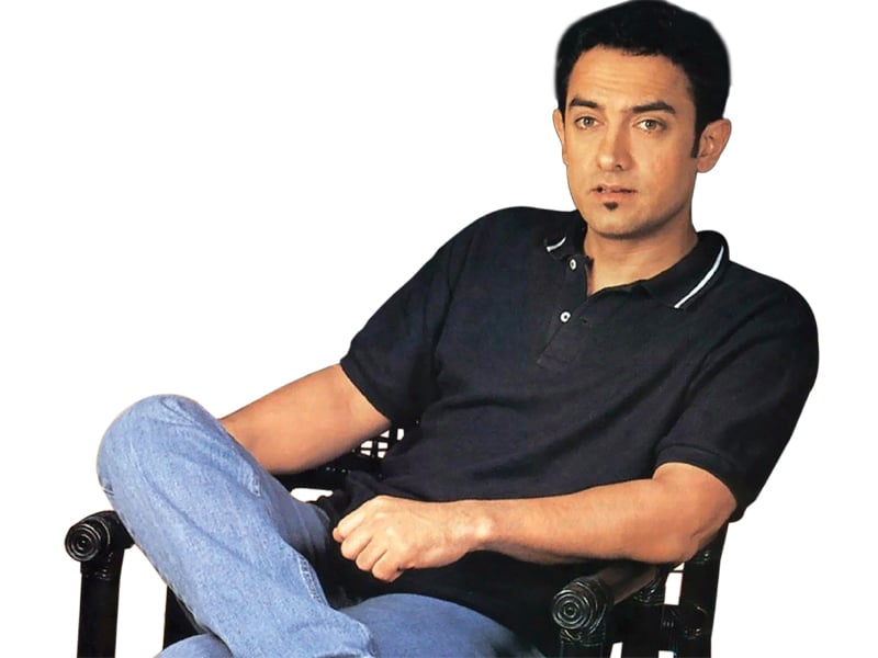 aamir asserts that he is thirsty to earn the love of his audience instead of building numbers at the box office photo file