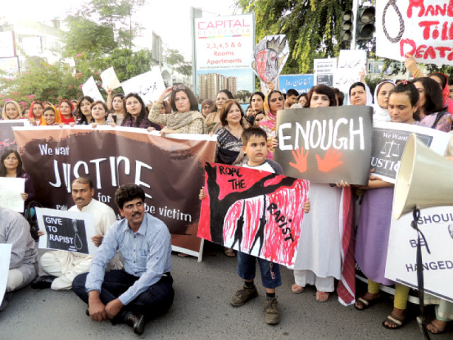 chanting slogans the civil society organisations demanded the release of missing video clips of ganga ram hospital s security cameras and strongly condemned the wilful destruction of valuable forensic chemical and dna evidence photo express chanting slogans the civil society organisations demanded the release of missing video clips of ganga ram hospital s security cameras and strongly condemned the wilful destruction of valuable forensic chemical and dna evidence photo express