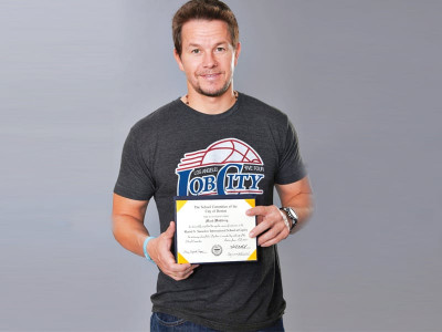 did you know mark wahlberg finally becomes a high school graduate at 42 did you know mark wahlberg finally becomes a high school graduate at 42