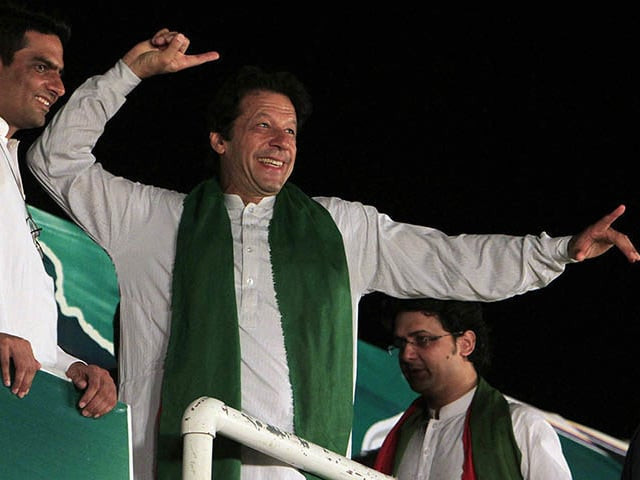 imran khan gestures to his supporters photo reuters