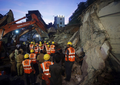 mumbai collapse toll reaches 50 more feared trapped