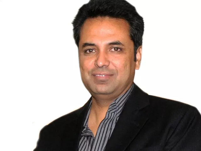 senior journalist talat hussain photo express file senior journalist talat hussain photo express file