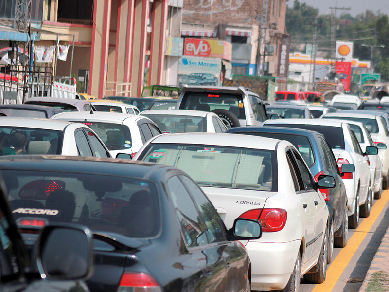 traffic jam at tehkal university road photo muhammad iqbal express