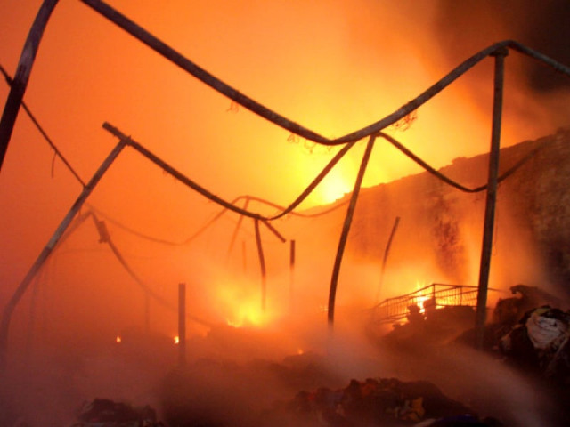 the fire destroyed several stalls photo abid nawaz express the fire destroyed several stalls photo abid nawaz express