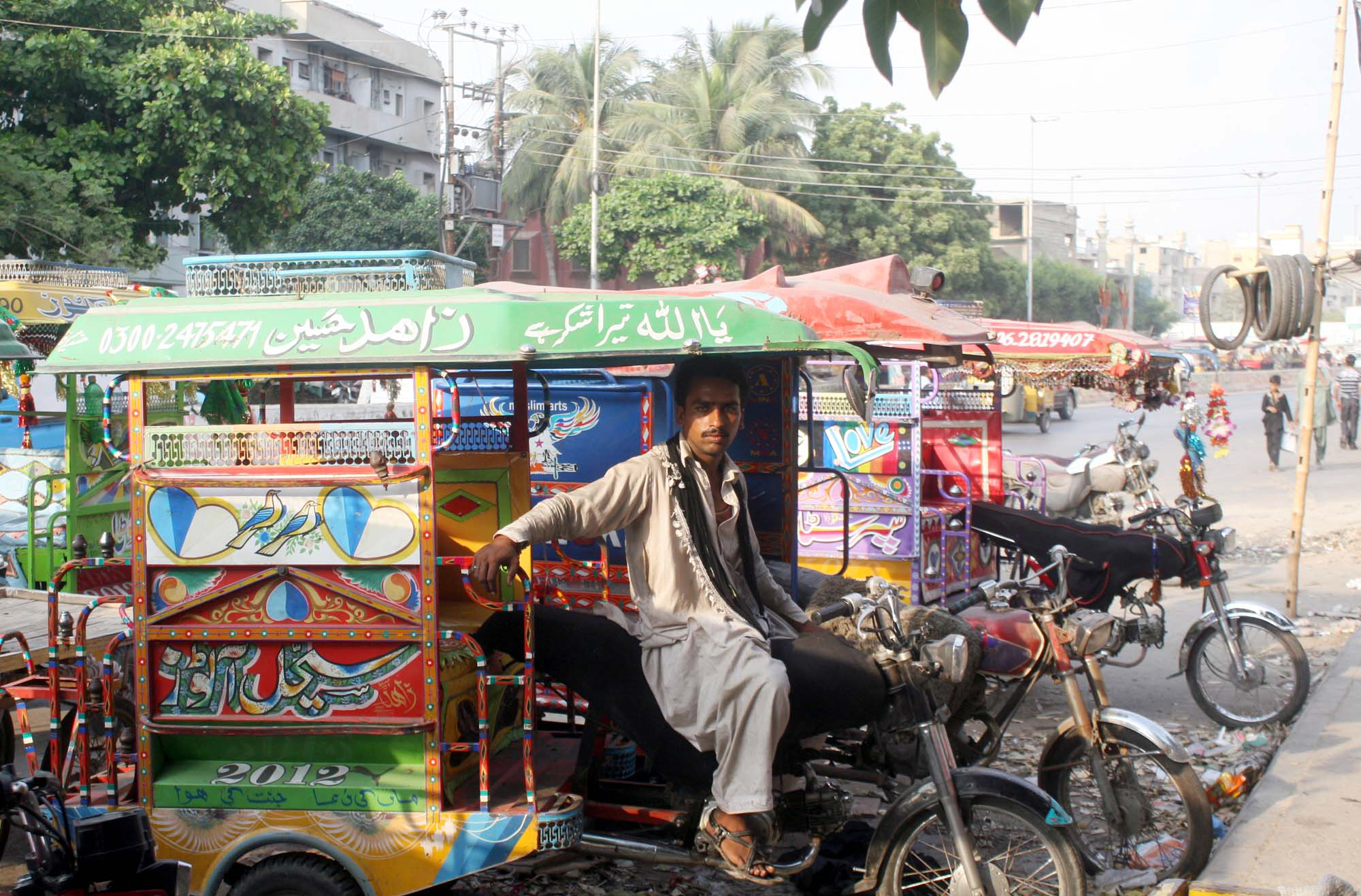 owners complain police didn 039 t help legalise motorcycle rickshaws photo ppi