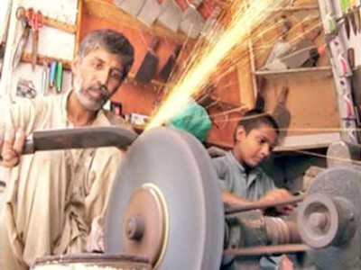 shops of slaughtering tools draw crowds in multan