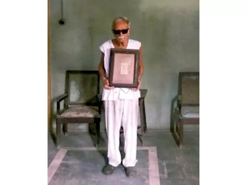 in 2016 my dad fell seriously ill he passed away in 2019 while in contrast pestonjee who was a year older than my dad was walking around alive and well this inspired me greatly says mahmood referring to the man whose life has been captured in his photo essay photo courtesy canvas gallery in 2016 my dad fell seriously ill he passed away in 2019 while in contrast pestonjee who was a year older than my dad was walking around alive and well this inspired me greatly says mahmood referring to the man whose life has been captured in his photo essay photo courtesy canvas gallery