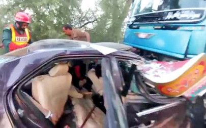 eight perish in burewala crash eight perish in burewala crash