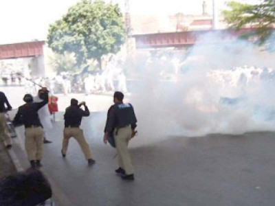 police baton charge university teachers