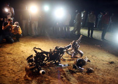 blast in karachi kills three suspected terrorists blast in karachi kills three suspected terrorists