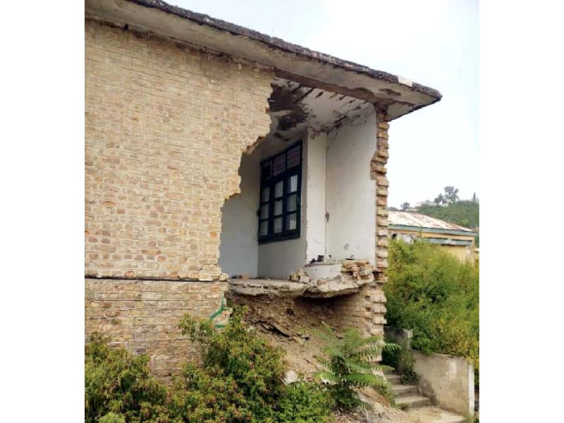 a wall of the hospital building has collapsed photo express