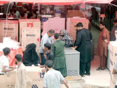 rain fails to dampen eid spirit