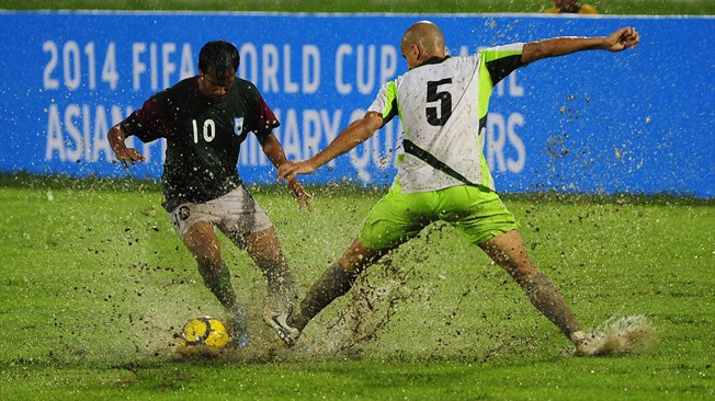 britain based zesh rahman r to lead pakistan in peace cup 2013 photo fifa com