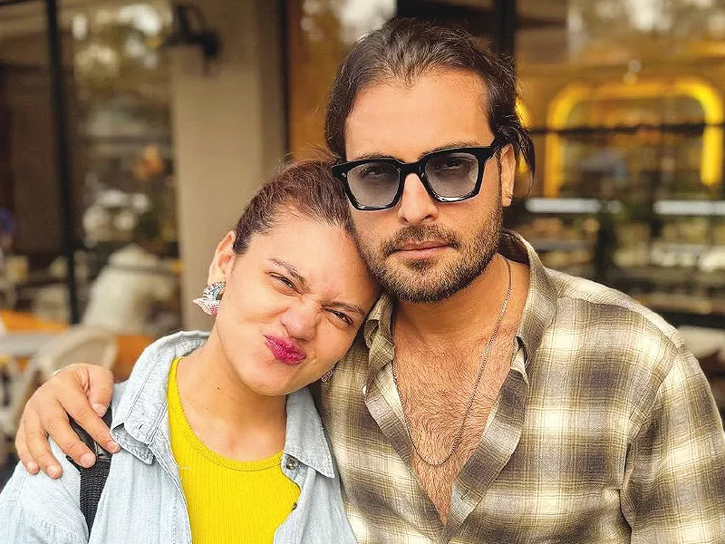 zara eyes husband asad in bollywood zara eyes husband asad in bollywood