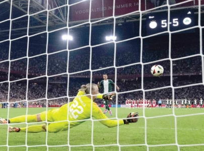 ajax keeper hailed as hero after crazy shoot out