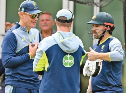 travis head on track for boxing day test