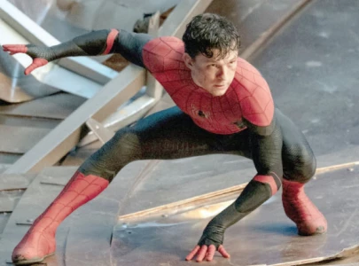tom holland injured in stunt accident tom holland injured in stunt accident