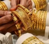 gold dips rs1 200 despite global rebound