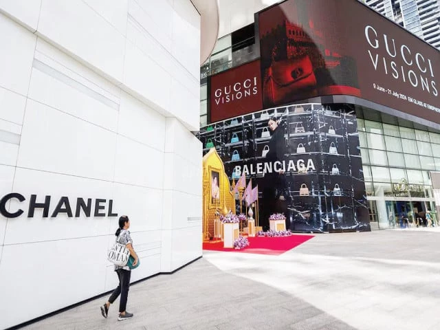 Luxury sector seeks to recover its cachet