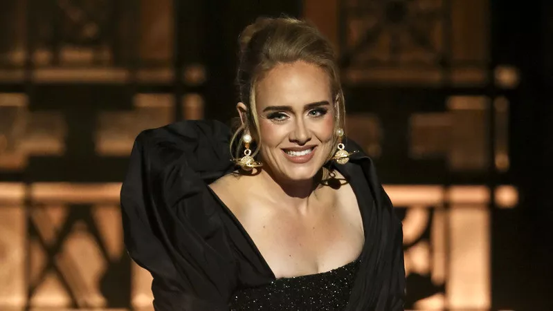 emotionally brilliant adele s new album garners rave reviews emotionally brilliant adele s new album garners rave reviews