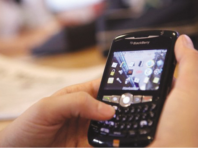 petitioner says he was sold a defective second hand blackberry photo afp