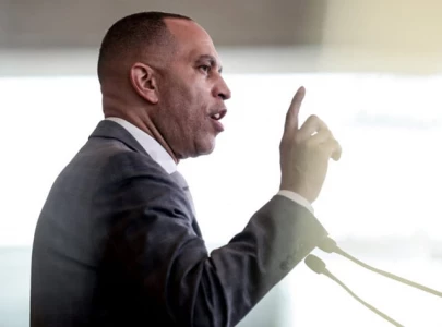 democrat accused of corruption resigns from house