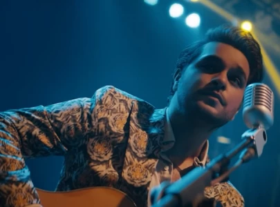 asim azhar drops first single kabhi mai kabhi tum from his debut album