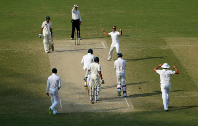 taunting spectators removed from dubai stadium during 2nd test